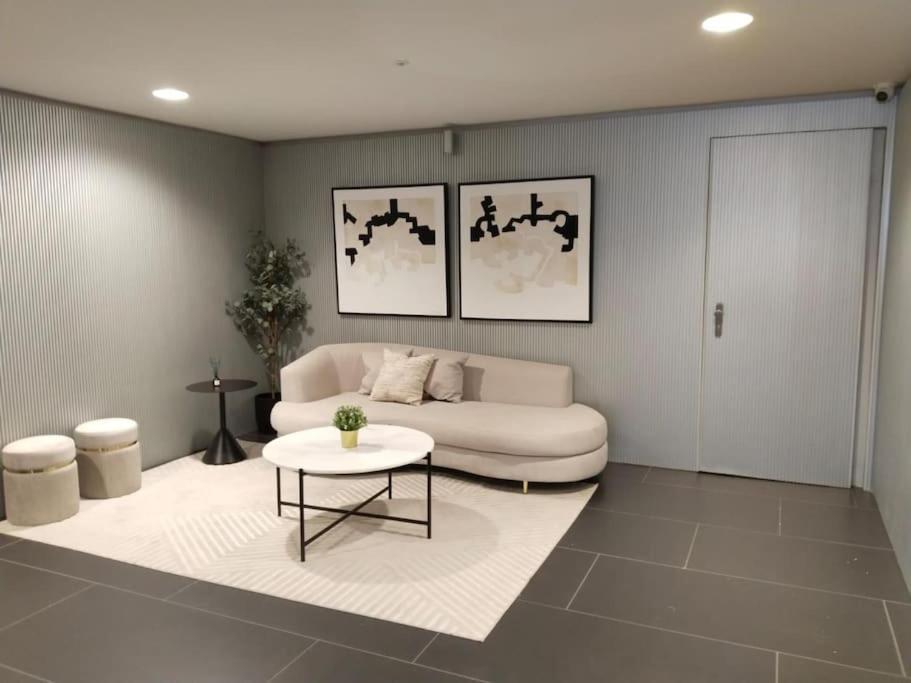 Apartamento Salesianos By Clabao Pamplona Exterior foto